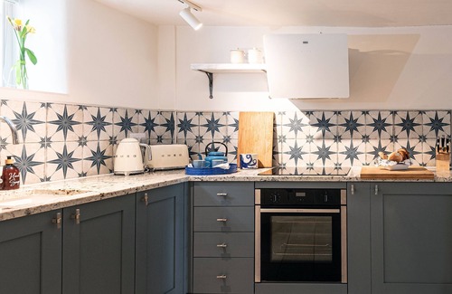 Port Isaac House | The Shambles – Port Isaac – Sleeps Four – Off Site Parking