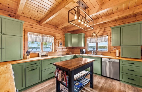 Gouldsboro House | The Shamrock Summary: