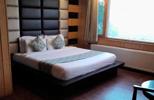 Srinagar Hotel | The Shaw Resort