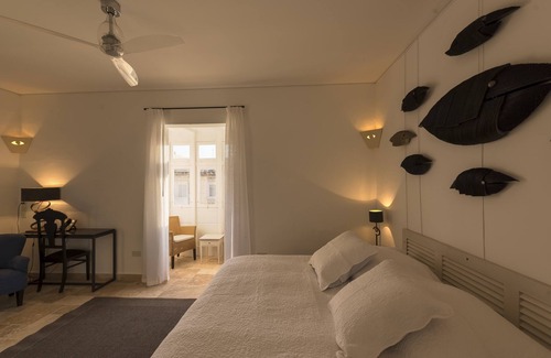 Senglea Hotel | The Snop House