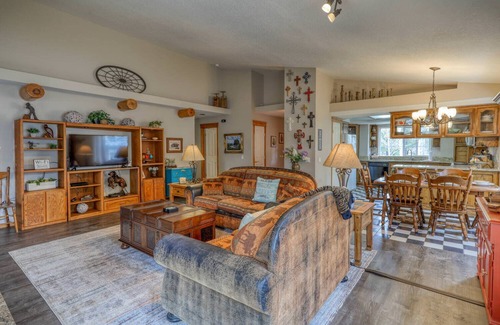 Pagosa Springs Cabin | The Snow House