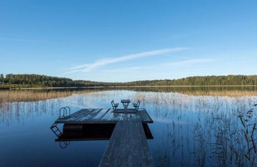 Stromstad O House | The Solhem Cabin - 80m to the lake, 1930s charm