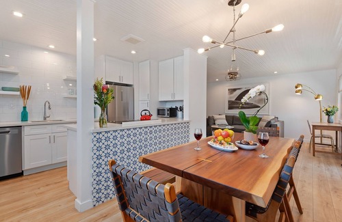 Carpinteria Apartment | The Soul of Carp! 2BD 1BA, 2 Blocks to Beach, Walk Everywhere!