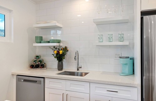 Carpinteria Apartment | The Soul of Carp! 2BD 1BA, 2 Blocks to Beach, Walk Everywhere!