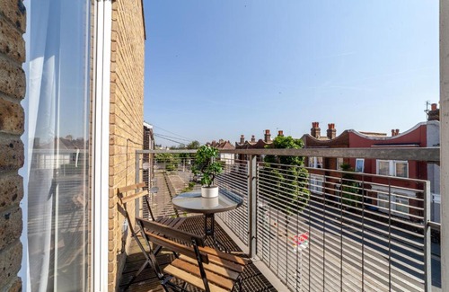 Abbey Apartment | The South Wimbledon Collection