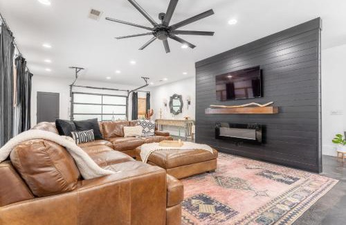 Pleasant View House | The Southern Oasis