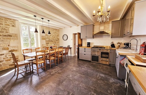 Saint-Simeux House | The spacious house of the miots
