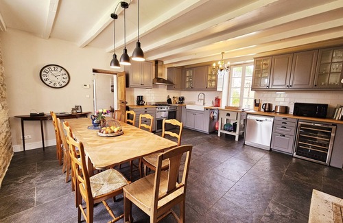 Saint-Simeux House | The spacious house of the miots