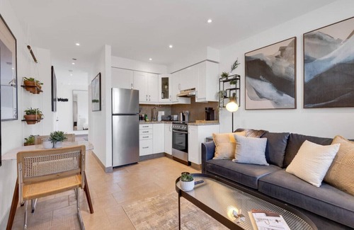 Milton Park Apartment | The Speakeasy Suite 501 W/Parking
