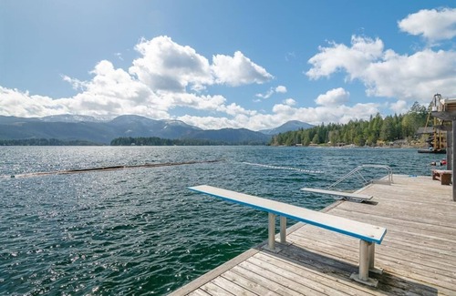 Port Alberni Cabin | The Spot on Sproat Lake