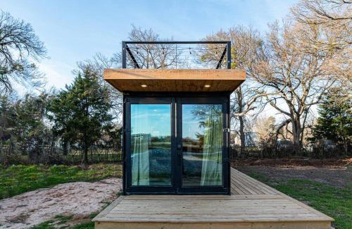 Waco Hotel | The Stable Tiny Container Home-12 min to Magnolia