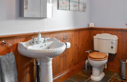 Great Hatfield House | The Stables At Grange Barn