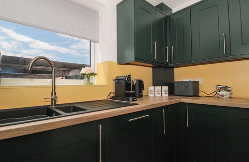 Highbridge Cottage | THE STABLES, family friendly, character holiday cottage in Highbridge