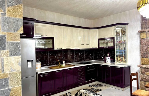Korce Apartment | The Stone Cavern Three-Bedroom House Duplex Greenery View
