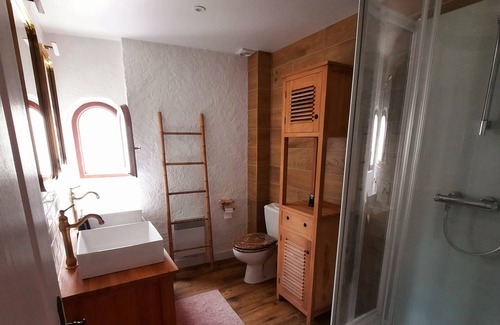 Cordes-sur-Ciel Apartment | The stonecutter's house in Occitan Tuscany