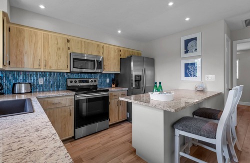 Mid Island Apartment | The Strawberry Daiquiri at Lazy Way