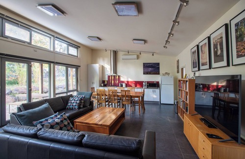 Darley House | The Studio in Bacchus Marsh for up to 8 guests