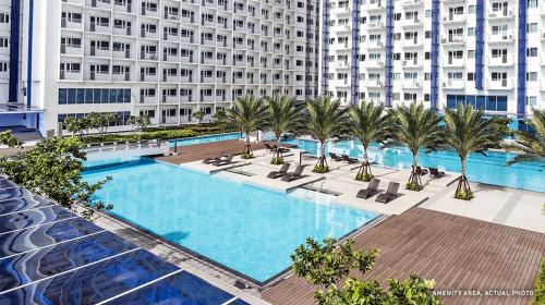 Valenzuela Apartment | The Suite Life - Level 42 at Makati