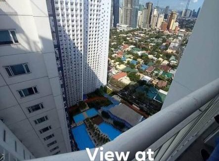 Valenzuela Apartment | The Suite Life - Level 42 at Makati