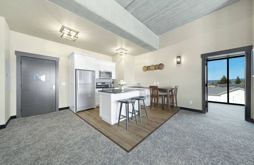 Post Falls Hotel | The Suites at Prairie Falls