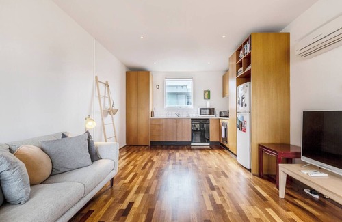 Prahran Apartment | The Sunroom Minimalist Chic moments from Chapel St