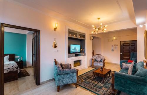 Shimla Apartment | The Sunset Abode 4BR With Valley Views