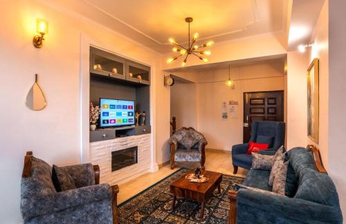 Shimla Apartment | The Sunset Abode 4BR With Valley Views