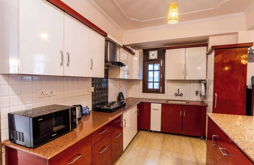 Shimla Apartment | The Sunset Abode Shimla 4BR Valley Views