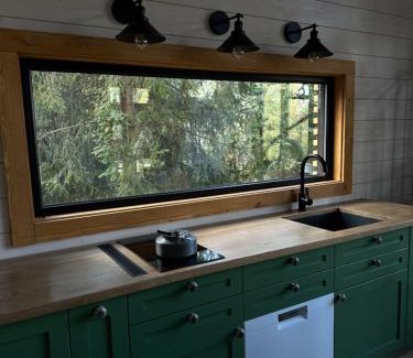 Dzvynyach House | The Sunset Cabin будиночок з Чаном Чан не входить у вартість