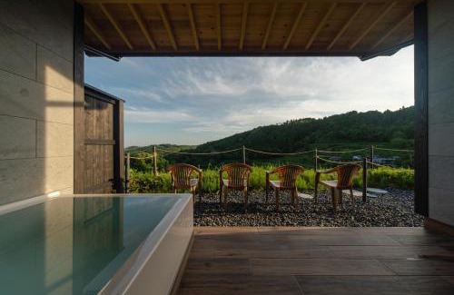 Kumenan Hotel | THE TANADA SAUNA サウナ 露天風呂 棚田一望 Refaシャワードライヤー