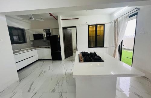 Baner Apartment | The Ten - Cozy 3bhk in Baner