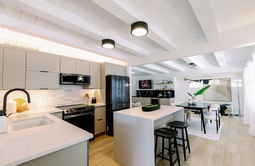 East Naples House | THE TERRACOTTA, Heated Pool! Close to 5th Ave and Beaches