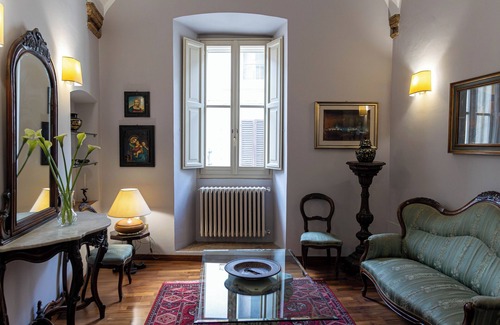 Guzman Apartment | The Theater: Cozy and comfortable apartment. Downtown Bevagna.