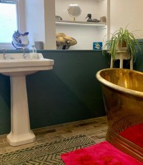 Totnes House | The Totnes Guest House. Upstairs at Zappa's