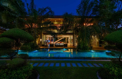 Umalas Villa | The Ultimate 5 Star Holiday Villa next to Berawa Beach, Fully Staffed, Bali Villa 2109