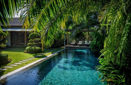 Umalas Villa | The Ultimate 5 Star Holiday Villa next to Berawa Beach, Fully Staffed, Bali Villa 2109