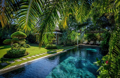 Umalas Villa | The Ultimate 5 Star Holiday Villa next to Berawa Beach, Fully Staffed, Bali Villa 2109