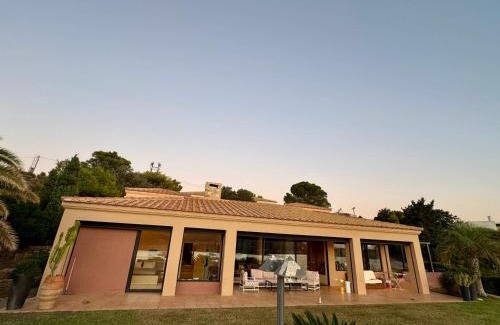 Lavreotiki Villa | The Ultimate Escape on the Aegean Waterfront