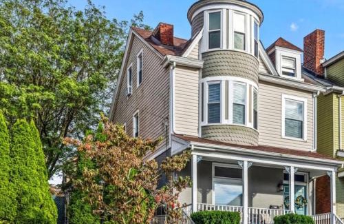 Pittsburgh House | The Ultimate Fan's Retreat 5BR near all the Action