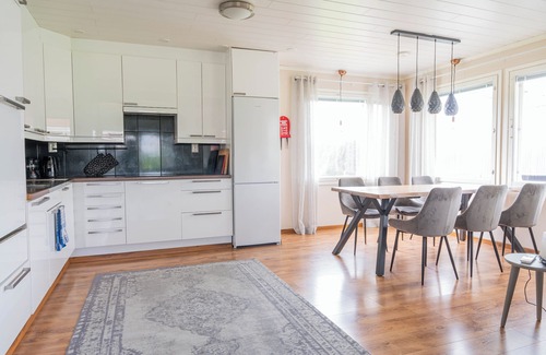 Ranua Villa | The Ultra-Luxe and cozy 3-bedroom Hommala cottage with sauna and next to river