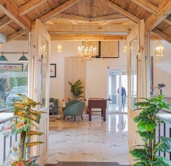 Kaul Hotel | The Uptown Kingdom Luxury Homestay