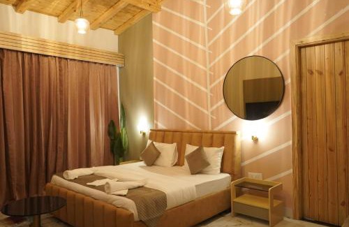 Kaul Hotel | The Uptown Kingdom Luxury Homestay