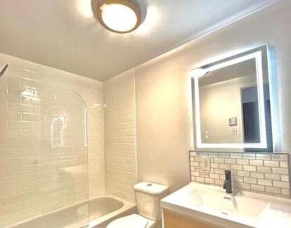 La Cite-Limoilou Apartment | The Urban Nest