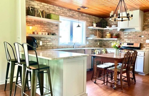 Water Valley Cabin | The Valley Double Decker 18 miles form Sq &OM