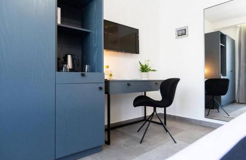 Ta' Giorni House | The Valley Room 8 condo with parking on premises