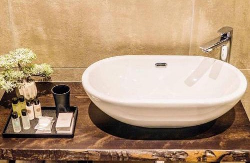 Ta' Giorni House | The Valley Room 8 condo with parking on premises