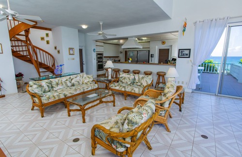 Estate La Vallee House | The Villa at Rainbow Cliffs