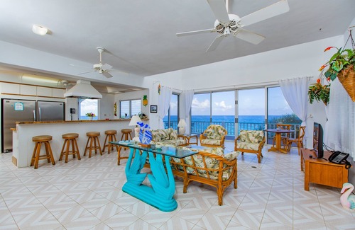 Estate La Vallee House | The Villa at Rainbow Cliffs