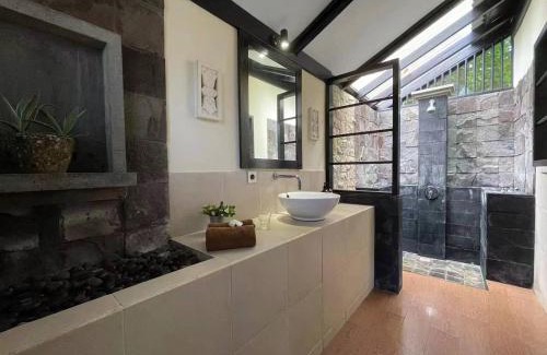 Bunaken Resort | The Village Bunaken