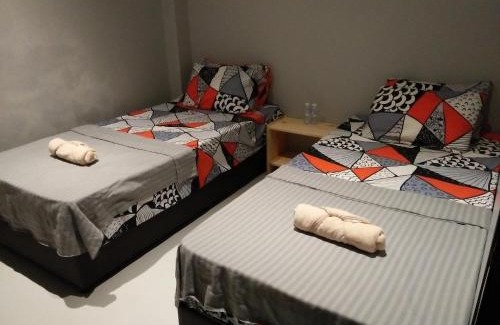 Raub House | The Village Inn